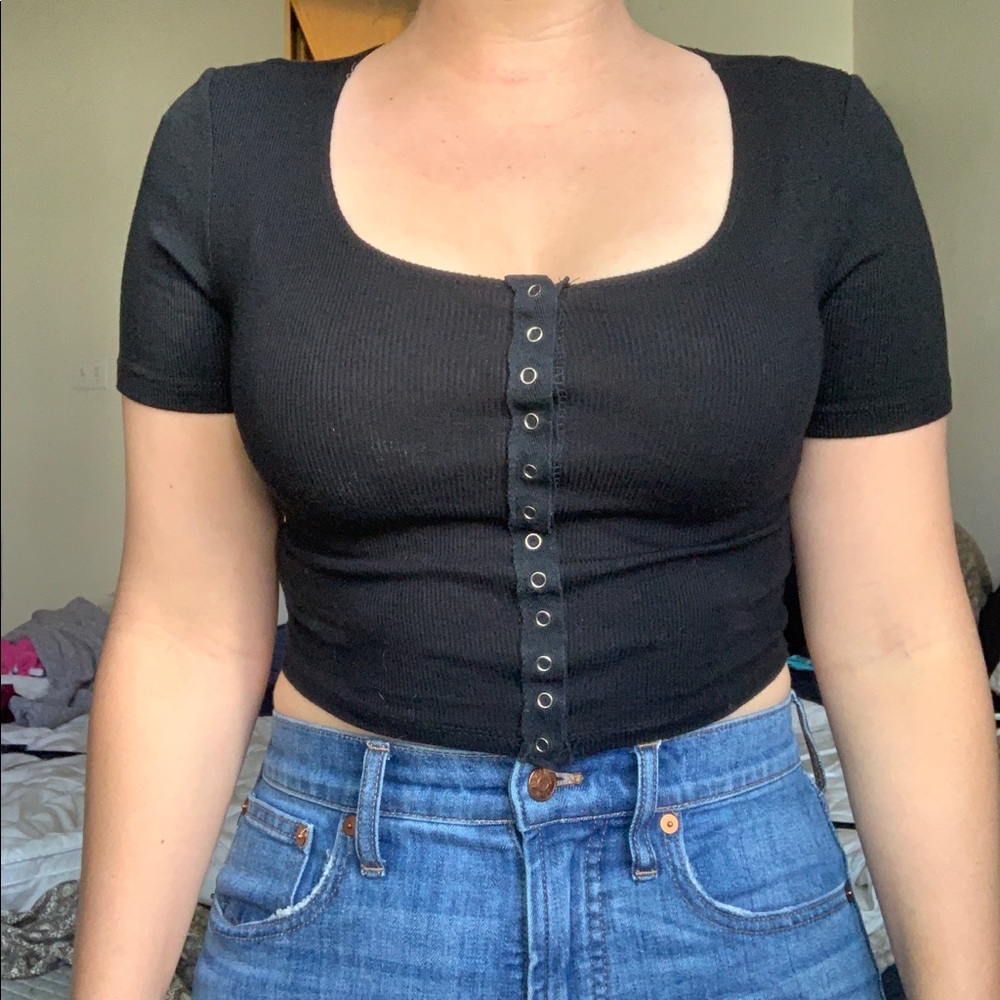 Black button down crop top